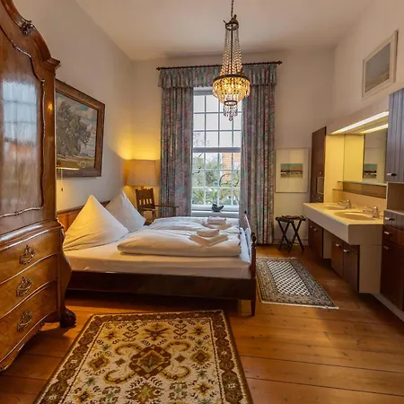 Herrenhaus Ukena Apartmán *